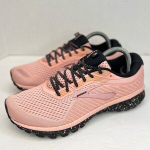 Brooks Ghost 12 LE Pac-ManX Pink/Blk 1203051B620 Womens Sz 9B Like New RARE Find